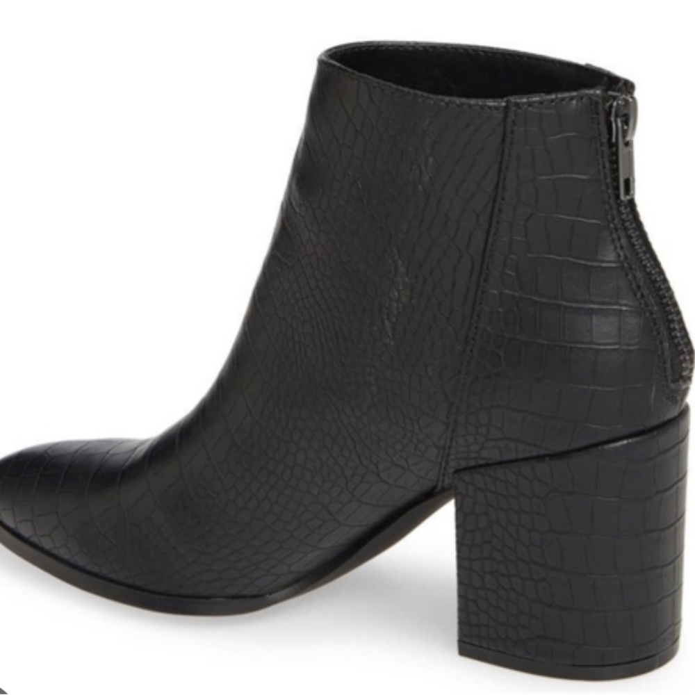 Steve Madden Julianne Bootie Black Croc Size 8